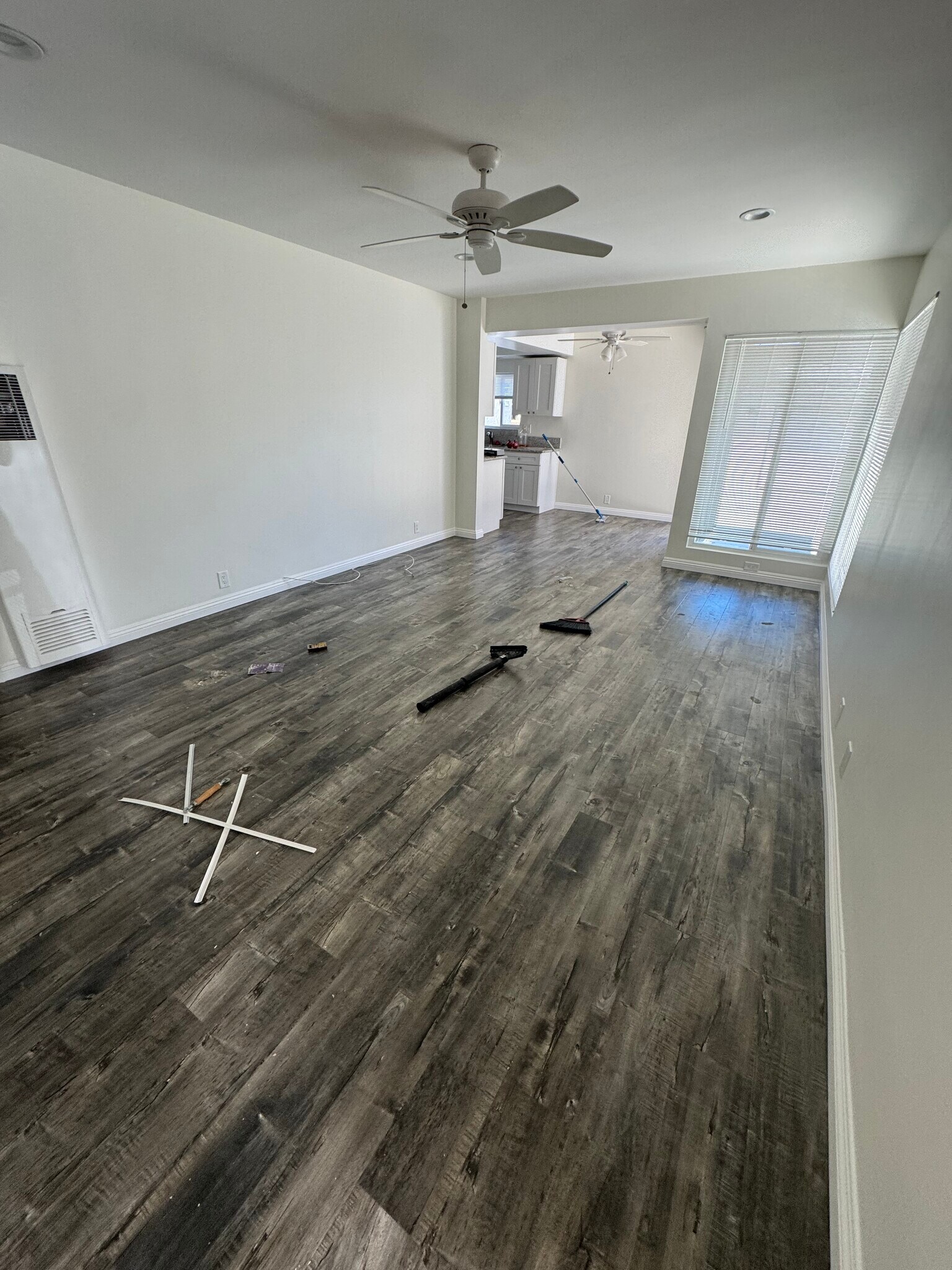 Building Photo - 12230 Manor Dr