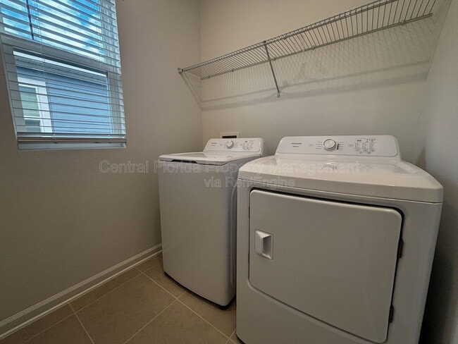 Building Photo - 7370 Summer Ivy Aly