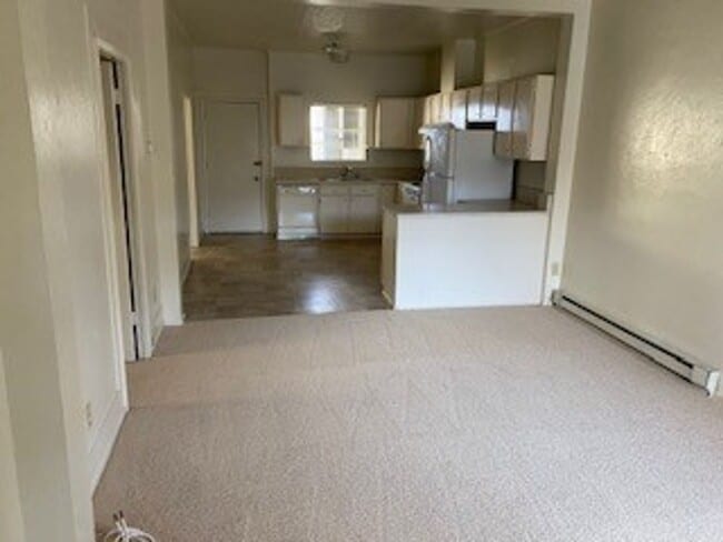 Building Photo - Monterey Duplex