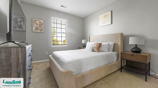 Building Photo - 6460 Chelsea Glen Dr