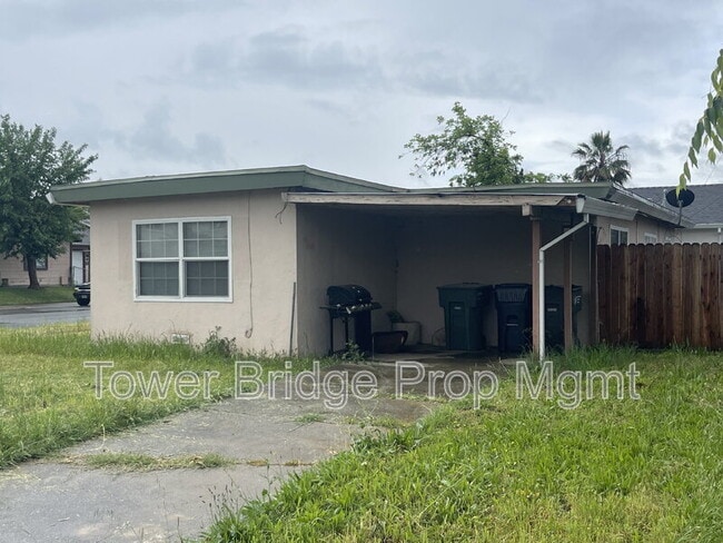 Building Photo - 2841 Taft St