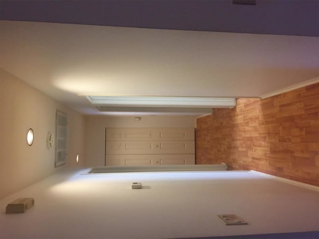 Building Photo - 465 E Providence Dr