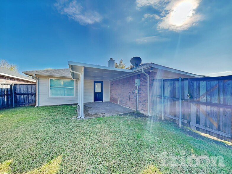 Building Photo - 755 Catalina Dr