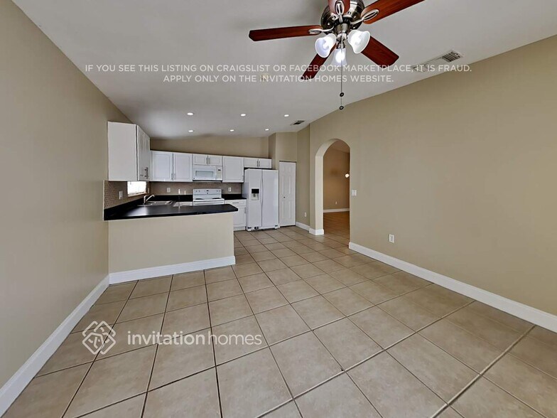 Building Photo - 28003 SW 135th Ave