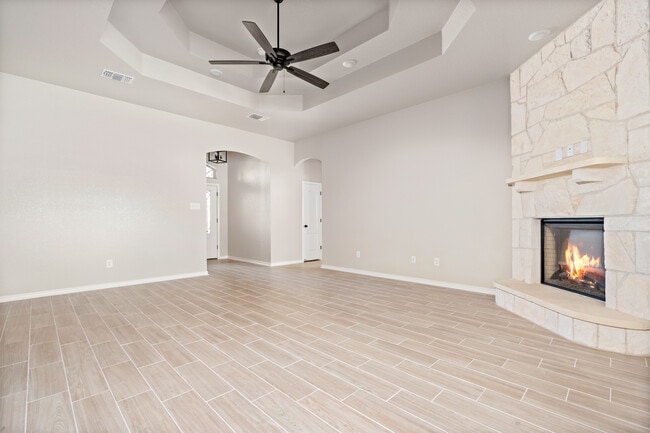 Building Photo - 602 Dred Roger Circle