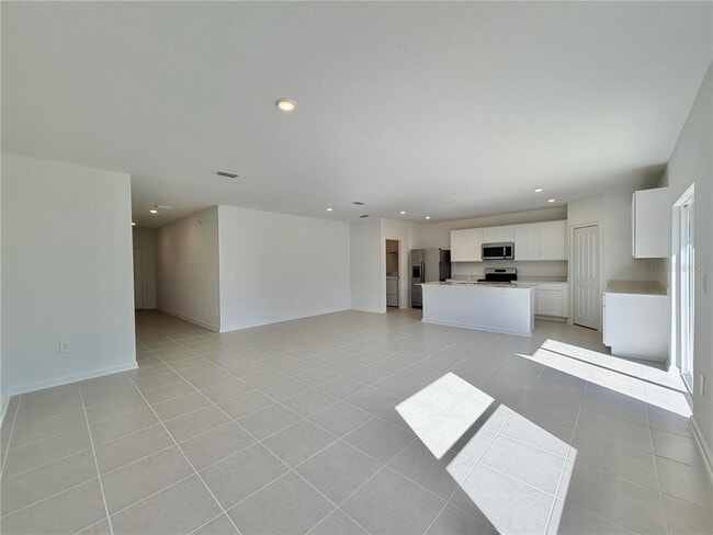 Building Photo - 3670 Hardman Dr