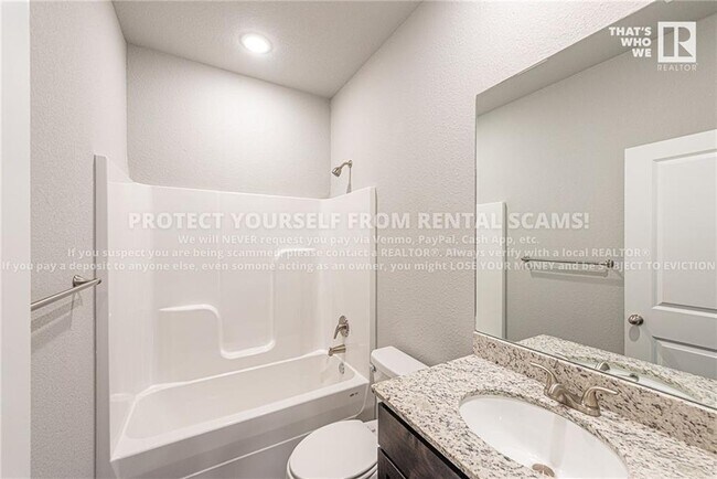 Building Photo - 211 Grove Ln