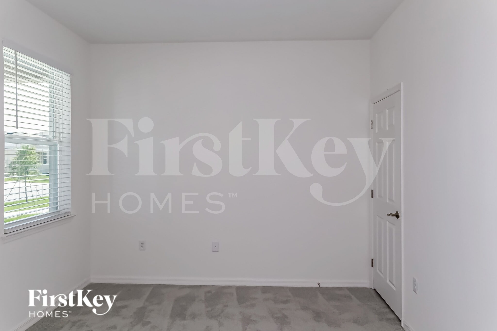 Building Photo - 1221 Spokane Pt