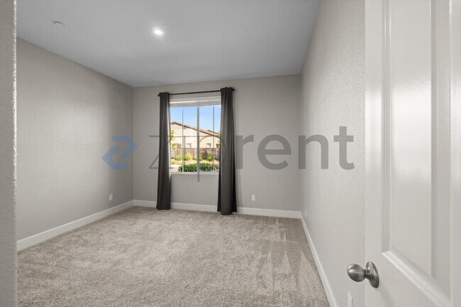 Building Photo - 1465 Blossom Way