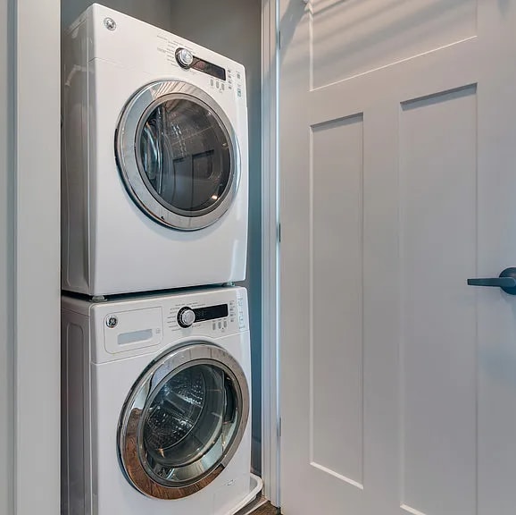 Building Photo - 619 Chesterfield Way