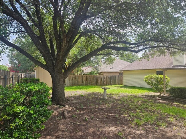 Building Photo - 11008 Claywood Dr