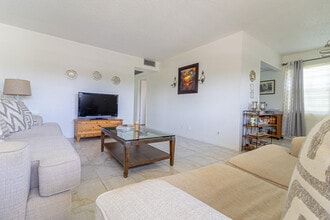 Building Photo - 158 Mansfield D