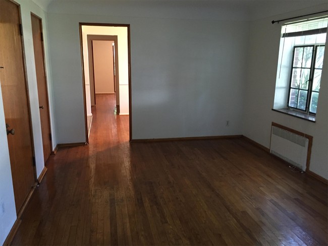 Building Photo - 2265 Sherwood Ave
