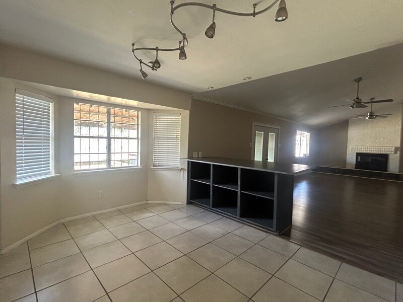Building Photo - 4418 Acushnet Dr