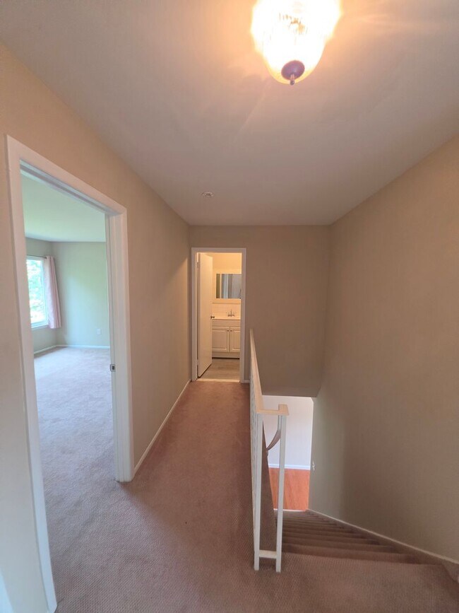 Building Photo - 918 Merritt Dr