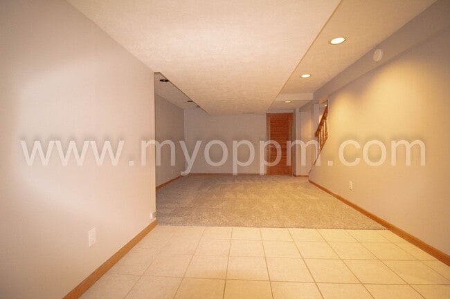 Building Photo - UPDATED 4bedroom Ranch Home!  $600 off the Deposit!!!