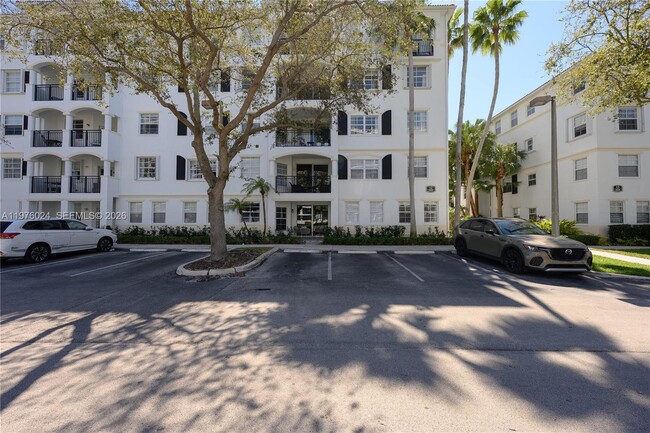 Building Photo - 3255 NE 184th St