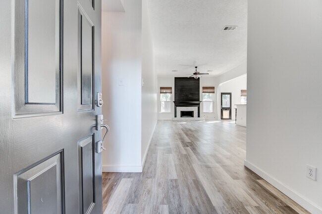 Building Photo - 31302 Baker Lake Dr