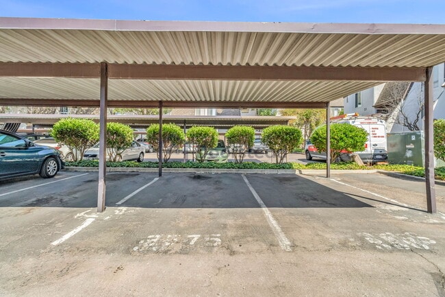 Building Photo - 8075 Caminito de Pizza