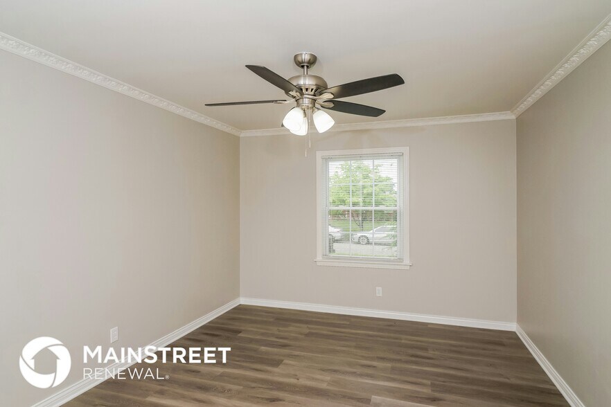 Building Photo - 3725 Greenwich Rd