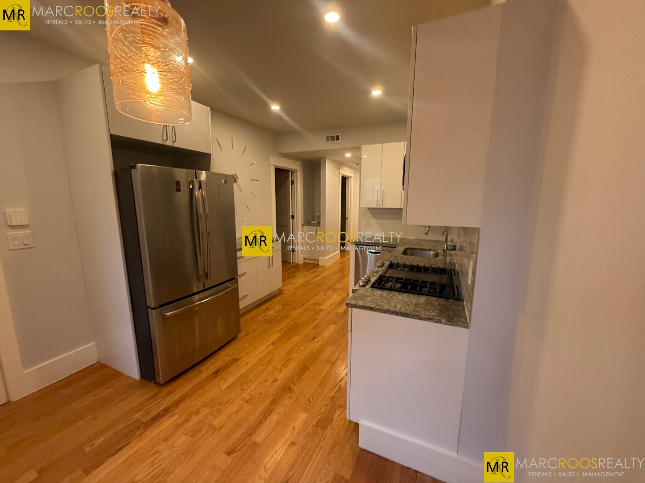 Building Photo - 331 Chelsea St