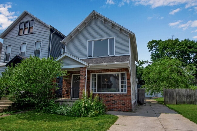Building Photo - Furnished 4-Bedroom Single-Family Home on Buffalo’s West Side