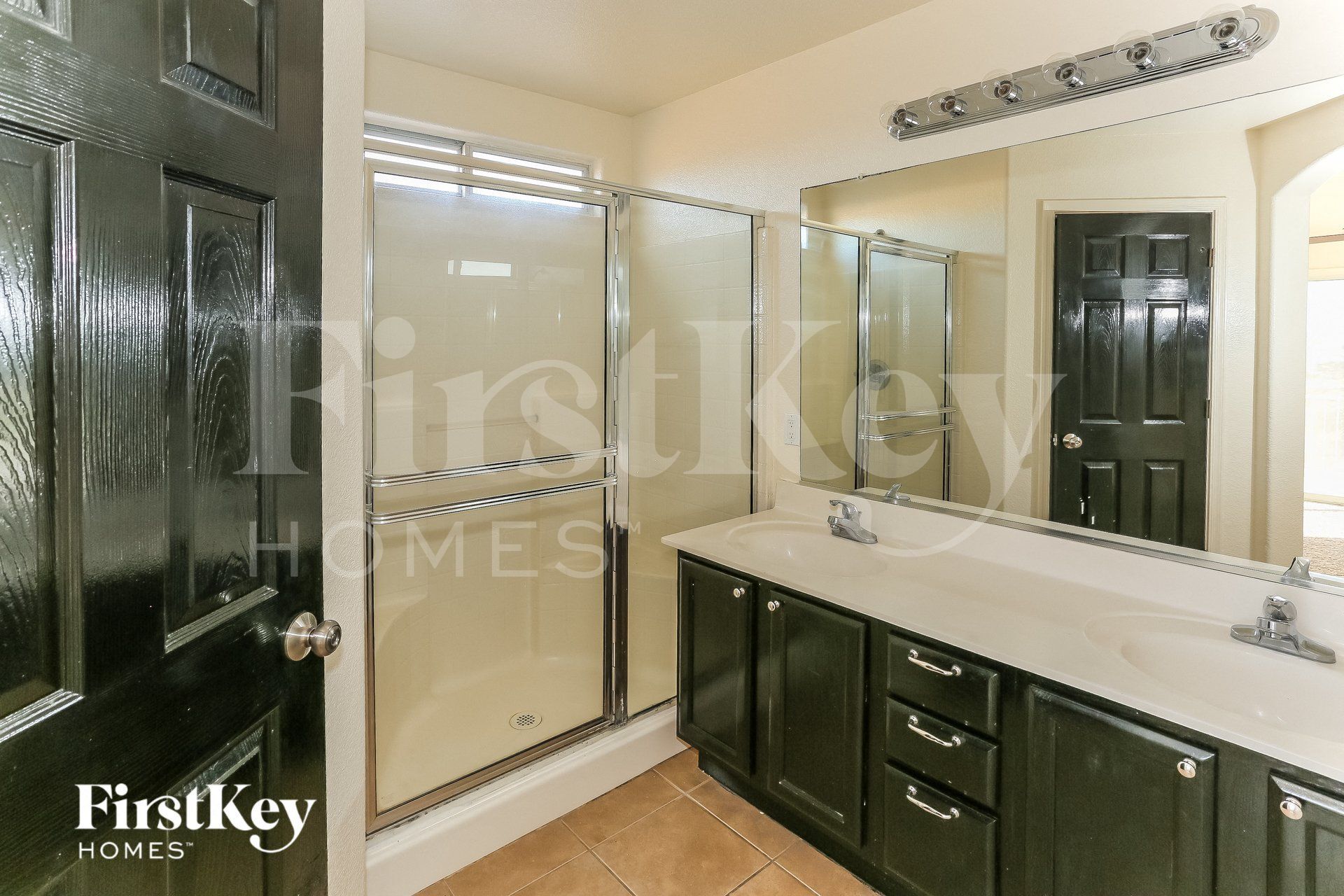 Building Photo - 718 S 124th Ave