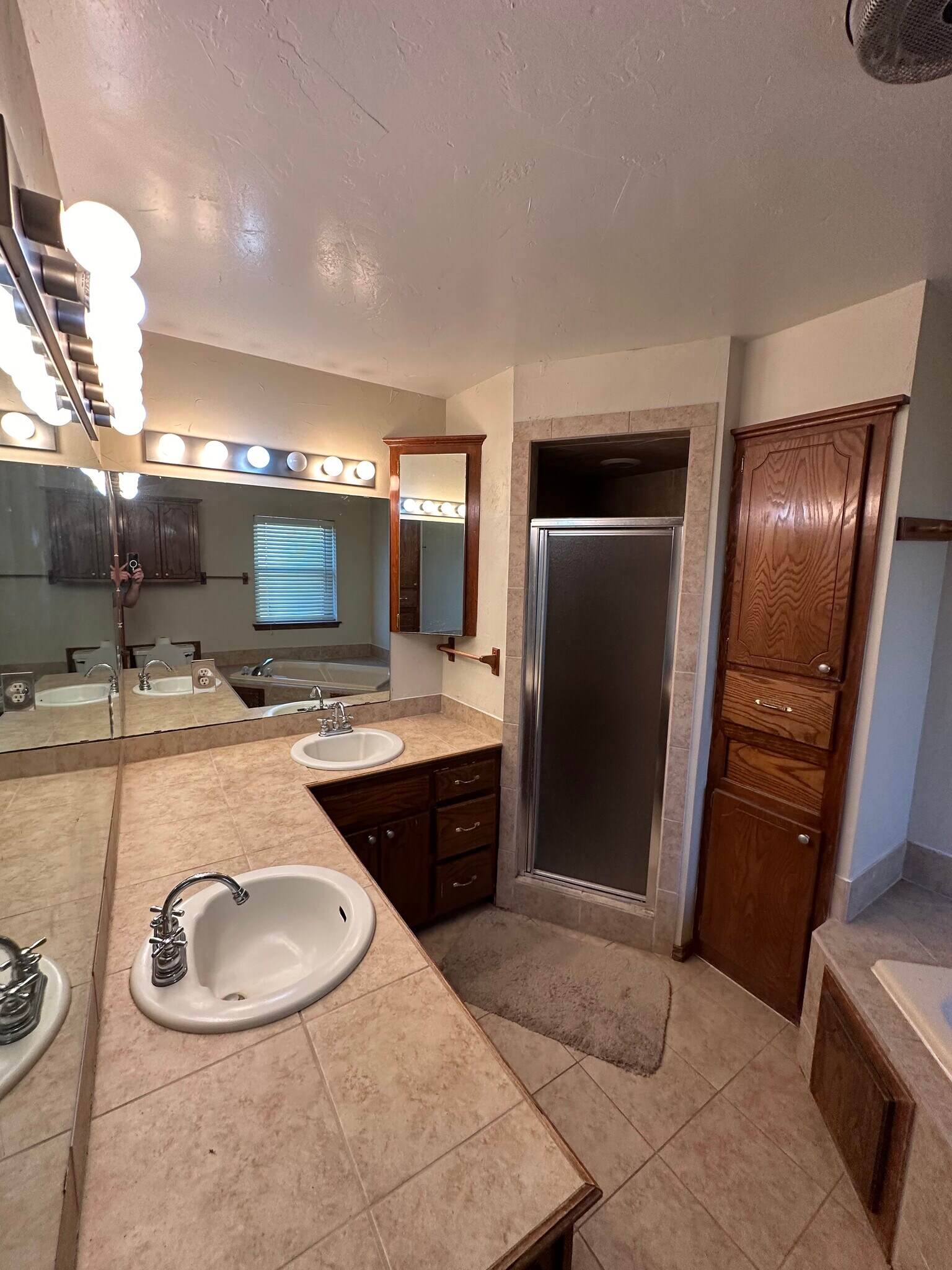 Building Photo - 17600 Durbin Park Rd