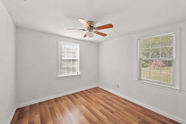 Building Photo - 502 Milam Ave