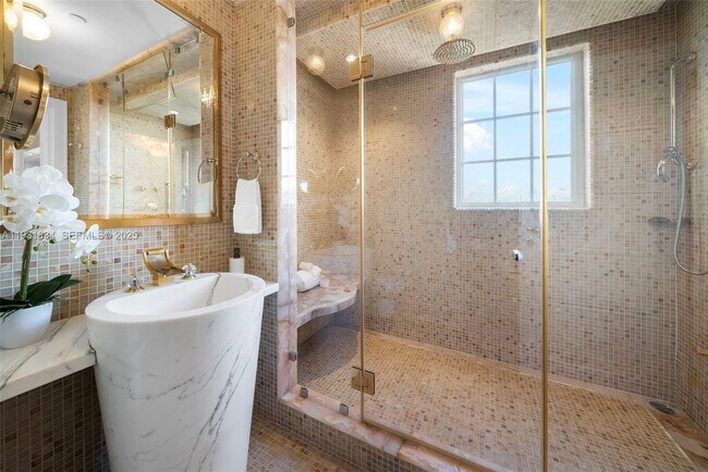 Building Photo - 7471 Fisher Island Dr