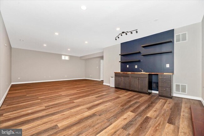 Building Photo - 3907 Braveheart Cir