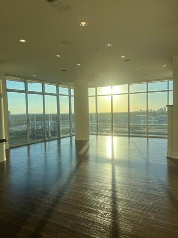 Building Photo - 8066 Park Ln