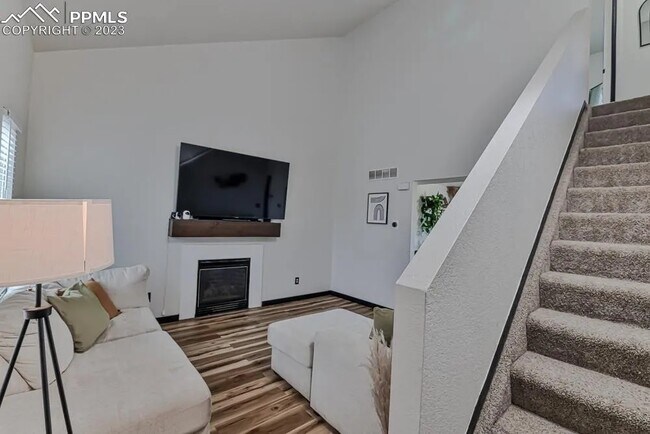 Building Photo - 11360 Justamere Dr