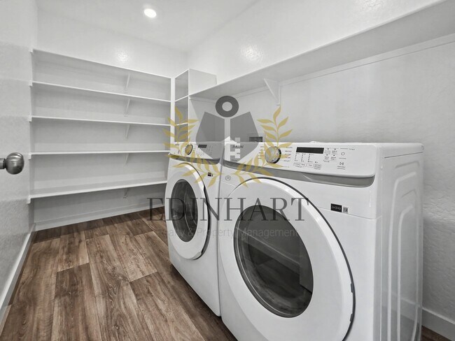 Building Photo - 1820 Klamath Rd S