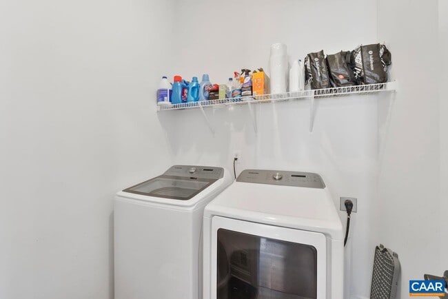 Building Photo - 1160 Colbert St