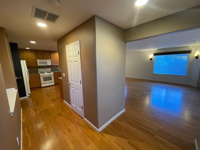 Building Photo - 3502 Marion Way