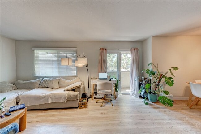 Building Photo - 510 Calle Montecito