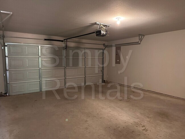 Building Photo - 6801 Jade Dr