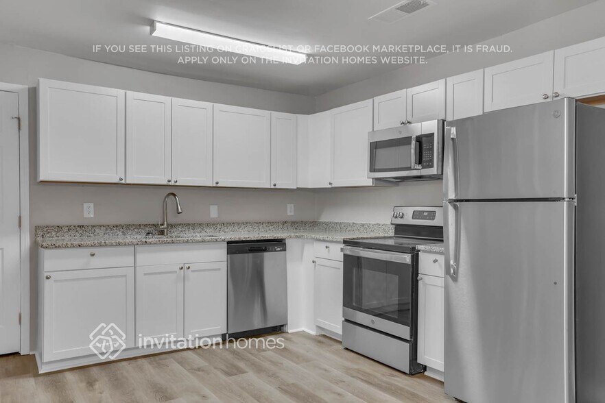 Building Photo - 2182 Chestnut Log Loop