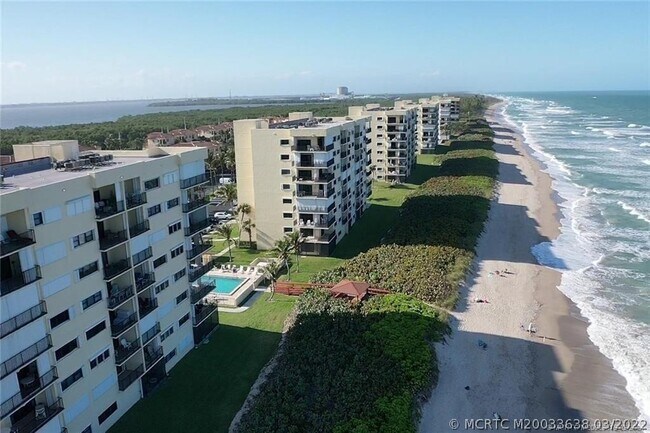 Building Photo - 7430 S Ocean Dr