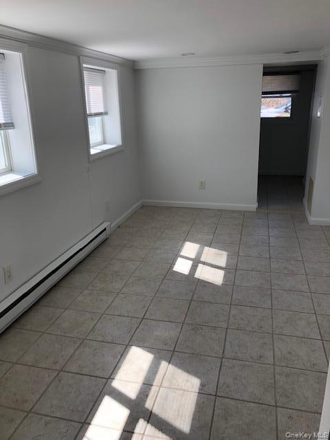 Building Photo - 40 Oswego Ave
