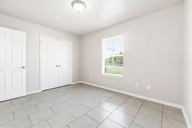 Building Photo - 3605 Westwood Dr