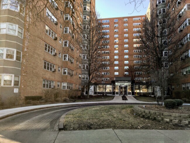 Building Photo - 4980 N Marine Dr