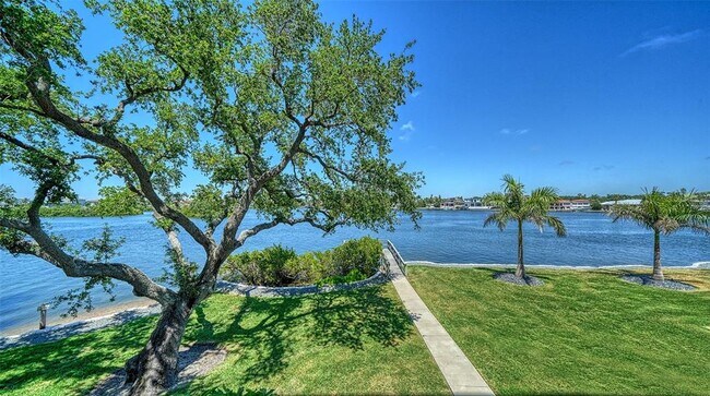 Building Photo - 1355 S Portofino Dr