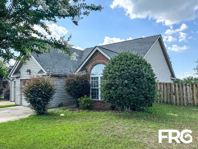 Building Photo - 149 Emily Dr