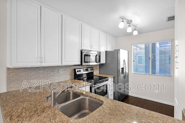 Building Photo - 4354 N 82nd St
