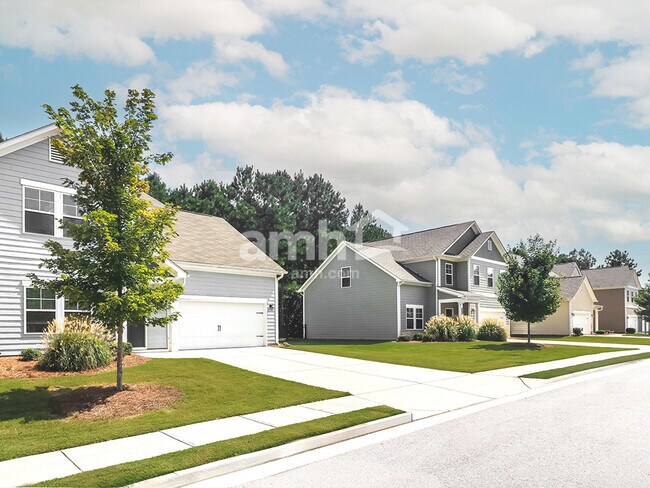 Building Photo - 307 Camp dr