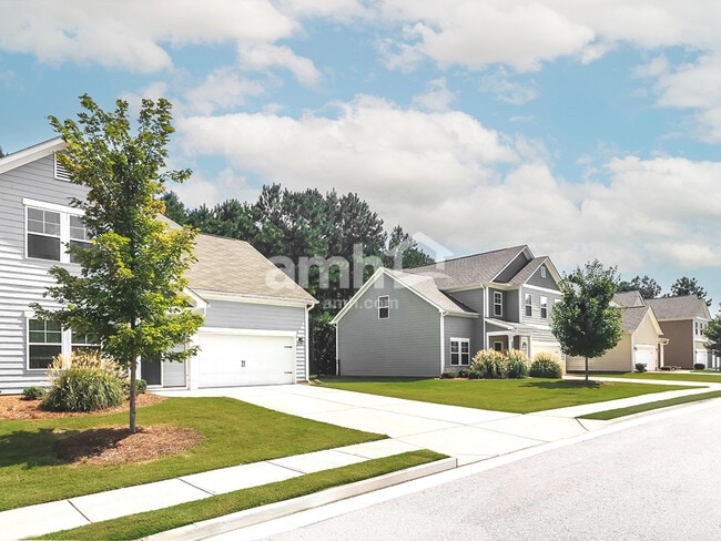 Building Photo - 518 Camp dr