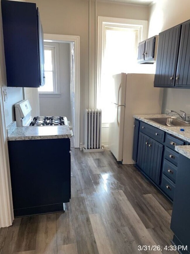 Building Photo - 1046 Walnut St