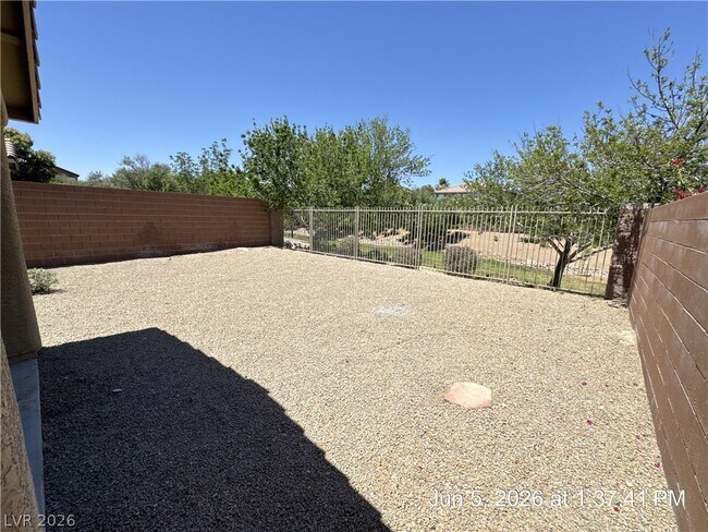 Building Photo - 2616 Courlan Dr